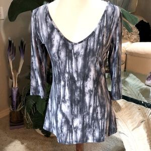 SZ L Egen Blues TOP. LIKE NEW